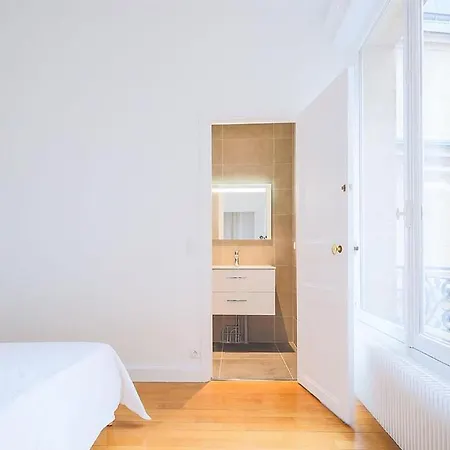 Dolce Diamente Champs-elysee Apartament *
